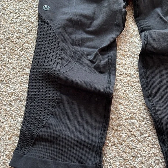 New Lululemon crop leggings - Picture 3 of 4